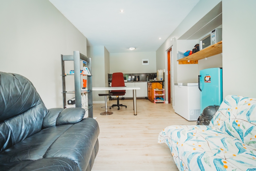 4 Bedroom Property for Sale in Twee Rivieren Western Cape